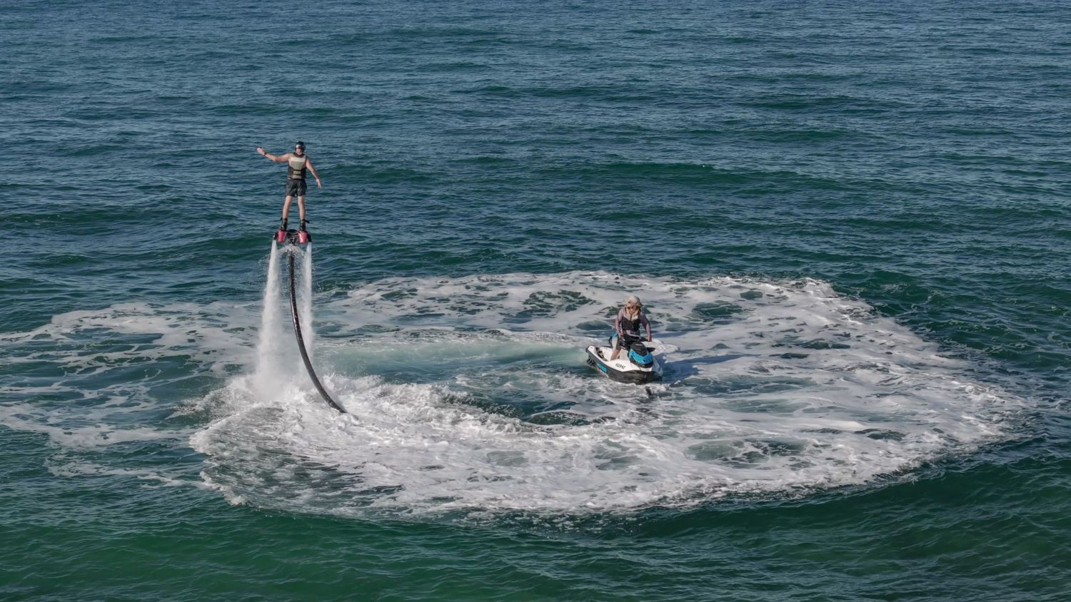 Enjoy thrilling activities at Koh Larn.